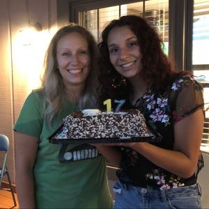 Meet your Posher, Halena